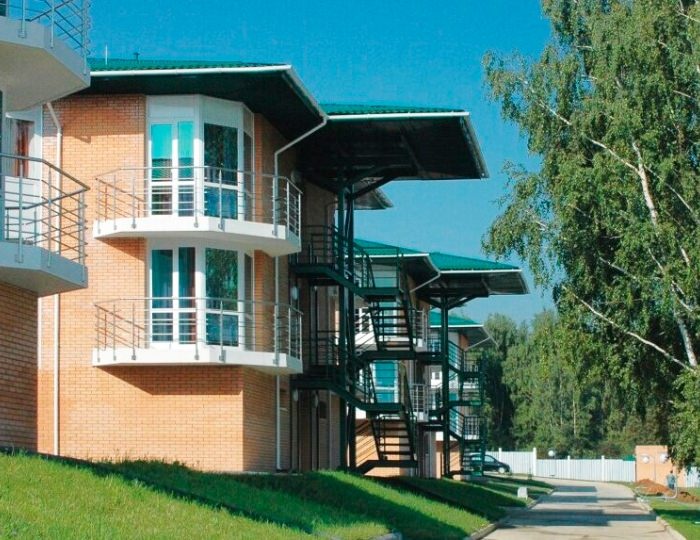 Контакты - Отель «Яхт-клуб Новый берег» Контакты - Отель «Яхт-клуб Новый берег»